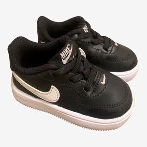 Nike Air Force 1 ‘21 Toddler Size 4C Black and White Sneakers